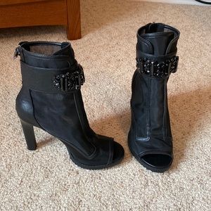 KARL LAGERFELD PARIS
Blayze Embellished Ornament Strap Detail Peep Toe Shooties